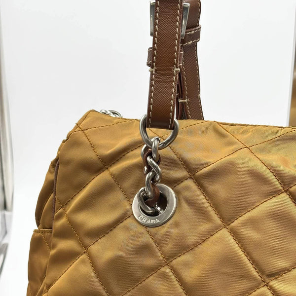 Prada Quilted Beige Nylon Silver Chain Shoulder Bag (Like new) DQR6XQV