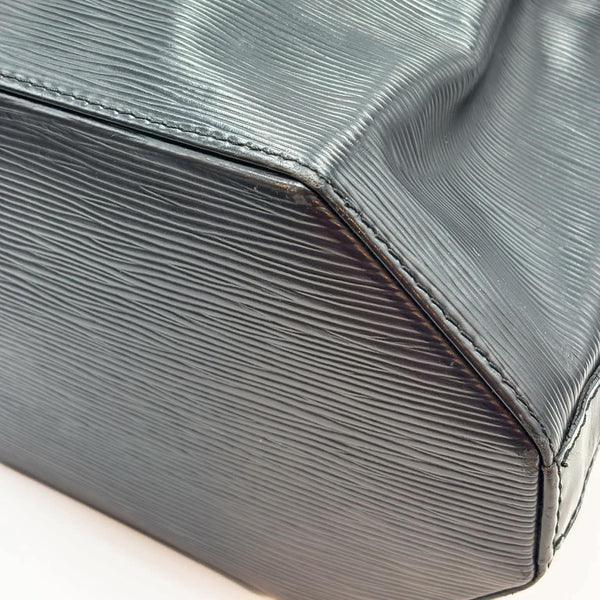 Louis Vuitton Epi Sac D'Epaule Black (Pre-owned) XKMHBY7