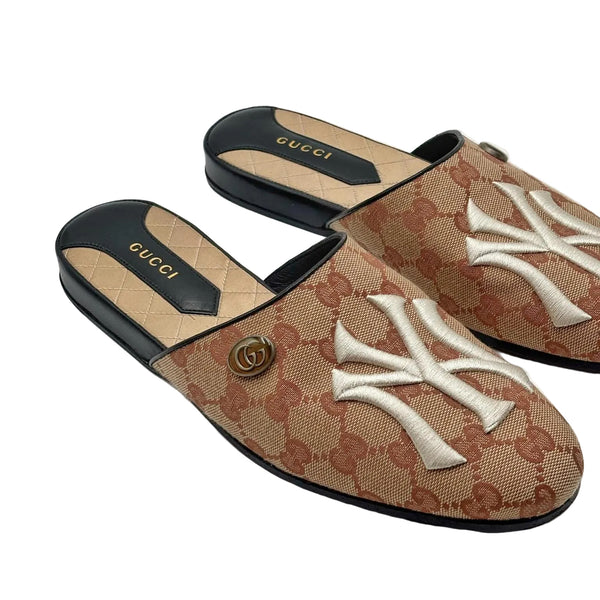 Gucci Beige/Red GG Canvas NY Yankees Mules (Pre-owned)