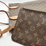 Load image into Gallery viewer, Louis Vuitton Monogram Canvas Carry It Tote Bag (Like new) T4XBMB8
