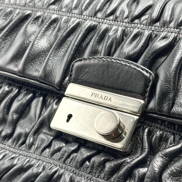 Prada Black Nappa Gaufre Leather Chain Flap Bag (Like new) 7QV46HY