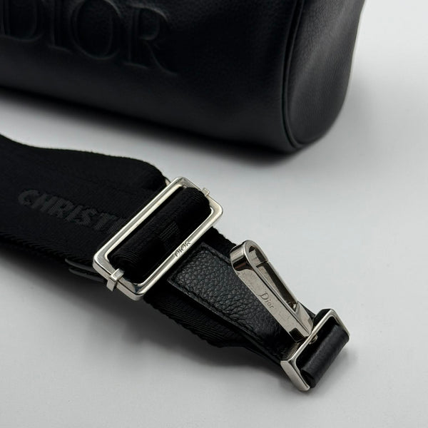 Dior Roller Messenger Bag Black (Like new) KQM698R