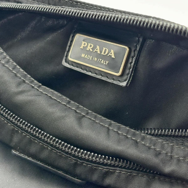 Prada Nylon Messenger/Crossbody Bag (Pre-owned)