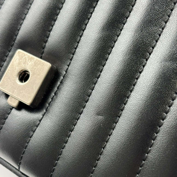 Gucci GG Marmont Matelasse Top Handle Bag Mini (Like new) DRB9DHR