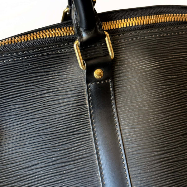 Louis Vuitton Keepall 55 Epi Leather Bag Black (Pre-owned) QV6D9XX