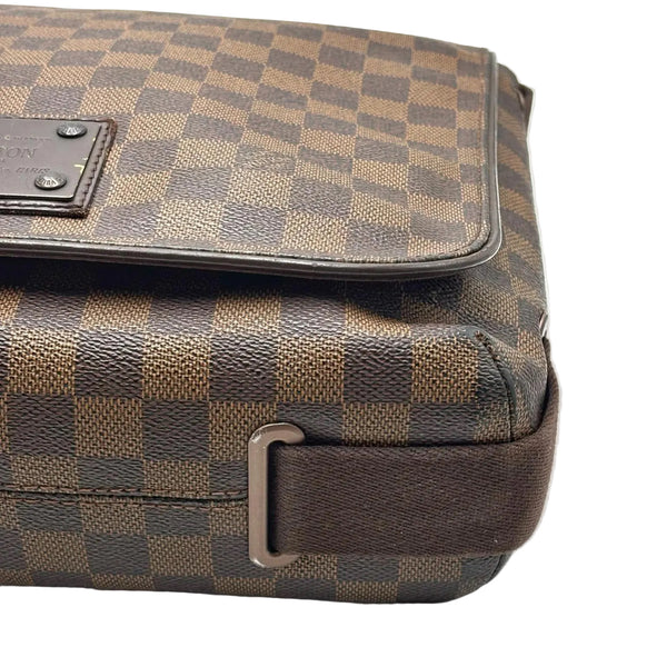 Louis Vuitton Damier Ebene Brooklyn MM Crossbody Bag (Pre-owned) 6RD9VXT