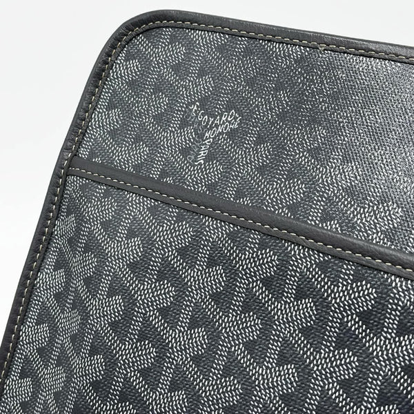 Goyard Goyardine Jouvence MM Toiletry Pouch Grey (Pre-owned) 97CM8XR