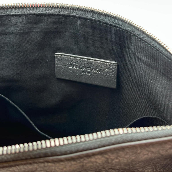 Balenciaga Grained Chevre Leather Metallic Edge Flat Clutch Bag (Like new) KKMJWBR