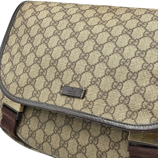 Gucci GG Brown Supreme Monogram Coated Canvas Messenger Bag (Pre-owned) 8G9DXTM