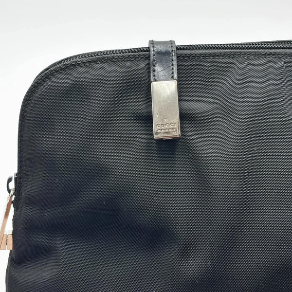 Gucci Vintage Nylon Shoulder Bag Black (Pre-owned)