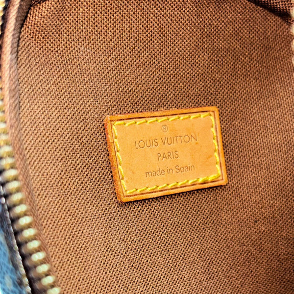 Louis Vuitton Monogram Canvas Pochette Gange Bag (Pre-owned) 8C6CHRG