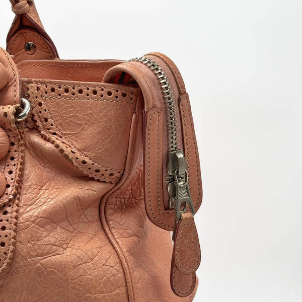 Balenciaga Grenadine Lambskin Leather Peach Giant Brogues Bag (Pre-owned) KVCKMH6