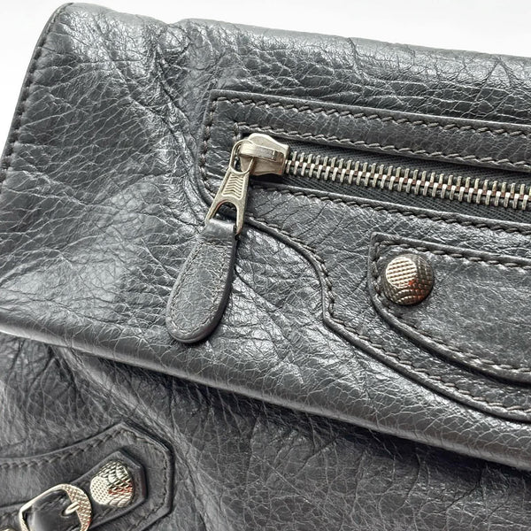 Balenciaga Gris Fossile Lambskin Leather Giant 12 Silver Envelope Clutch Crossbody W/ Strap Bag (Like new) BXHY7T9