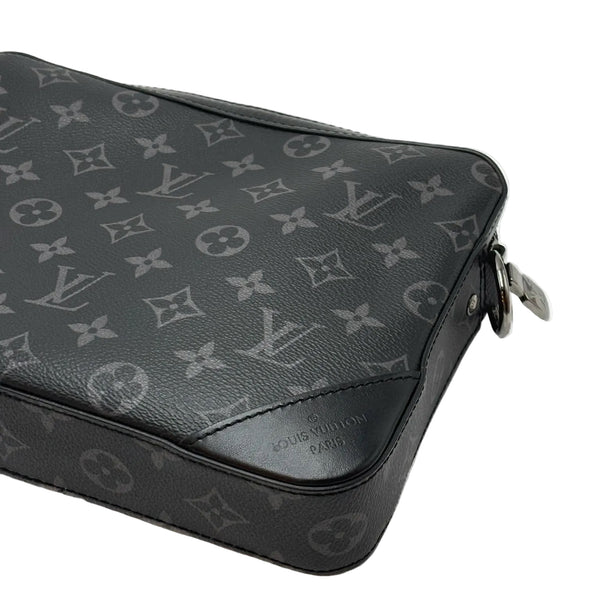 Louis Vuitton Trio Messenger Monogram Shadow Leather (Like new) YTMV3G8