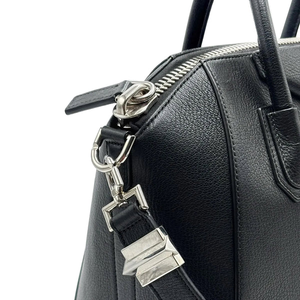 Givenchy Small Antigona Leather Bag Black (Like new) 8DTBMJG