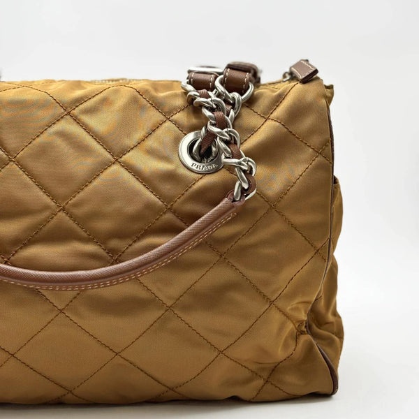 Prada Quilted Beige Nylon Silver Chain Shoulder Bag (Like new) DQR6XQV