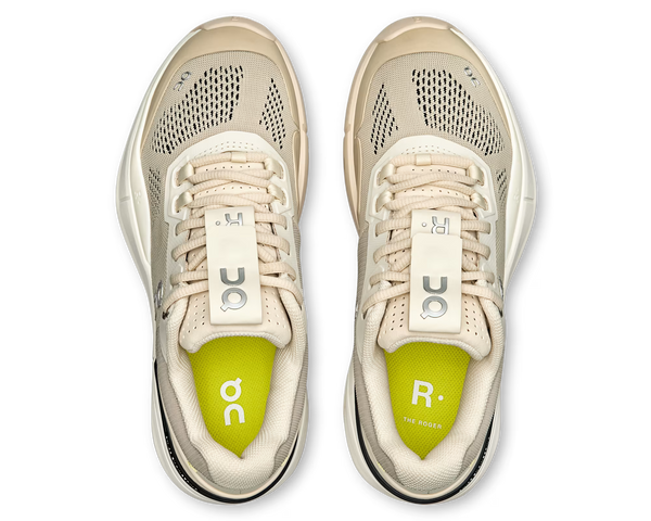 On The Roger Pro Sand Ivory (Women's)