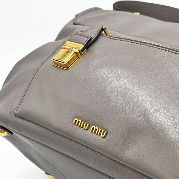 Miu Miu Women's Leather Grey Handbag Shoulder Bag (Pre-owned) V73Q7G4