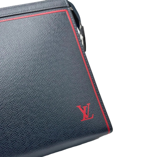 Louis Vuitton Taiga Pochette Voyage Pouch Red Multiple Colors Navy Blue Leather (Like new) CVMG4B2