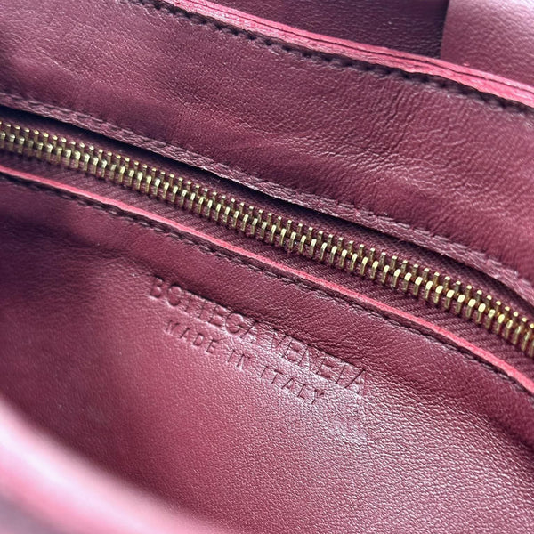 Bottega Veneta Burgundy Leather Cassette  Bag (Like new) 4X9BX4B