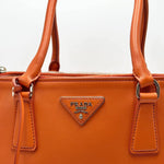 Load image into Gallery viewer, Prada Medium Soft Calf Galleria Double Zip Tote satchel (Like new) RK9DR38
