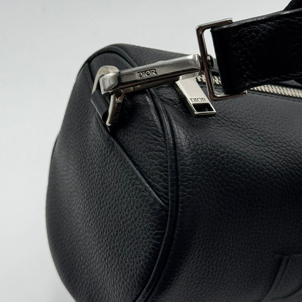 Dior Roller Messenger Bag Black (Like new) KQM698R