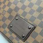 Load image into Gallery viewer, Louis Vuitton 2011 Damier Ebene Brooklyn MM crossbody bag (Pre-owned) 73424HQ
