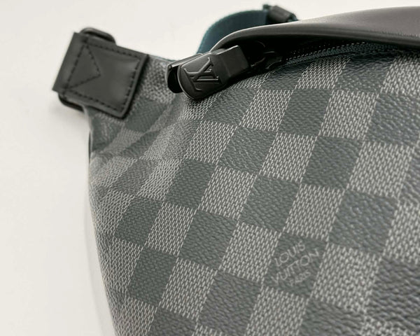 Louis Vuitton Discovery Bumbag Damier Graphite Canvas (Like new) VRQVC6M