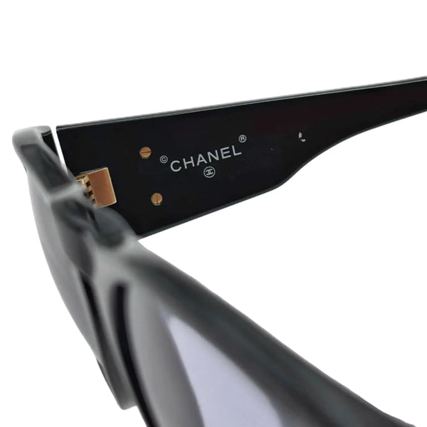 Chanel Black Frame Quilted CC Logo Sunglasses (Like new)