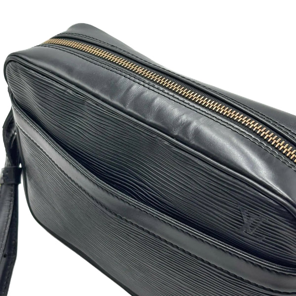 Louis Vuitton Black Epi Leather Noir Trocadero 24 Crossbody Bag (Pre-owned) JK928QX