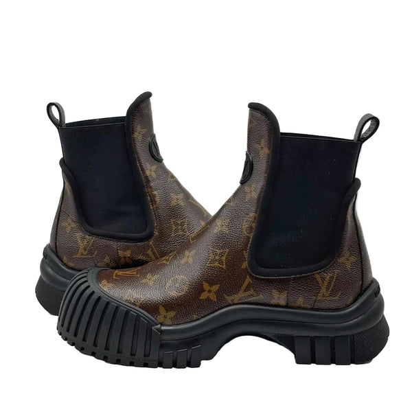 Louis Vuitton Patent Monogram Ruby Flat Ankle Boots Black (Like new)