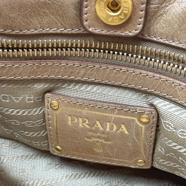 Prada Vitello Shine Leather Shoulder Bag (Pre-owned) WXXHCR7
