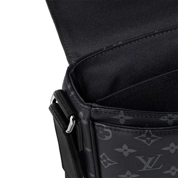 Louis Vuitton District PM M46255 NV3 Shoulder bag (Pre-owned)
