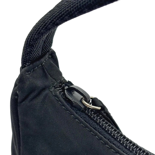 Prada Re-Nylon Re-Edition 2000 mini-bag (Like new) B96622.103