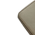 Load image into Gallery viewer, Louis Vuitton Zippy Wallet Ivory Epi Leather (Pre-owned)

