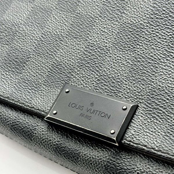 Louis Vuitton Damier Graphite District Messenger Bag PM (Pre-owned) D8TBJDW