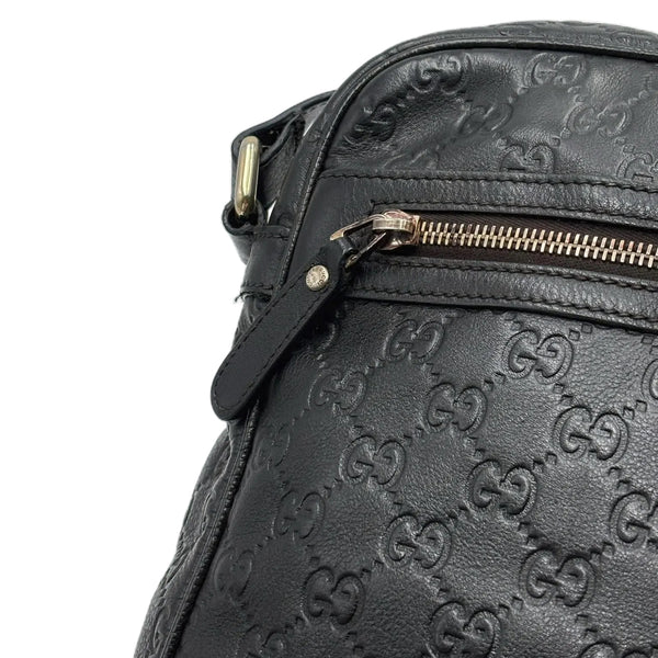 Gucci Black Guccissima Leather Messenger Bag (Pre-owned) GXKWGV9