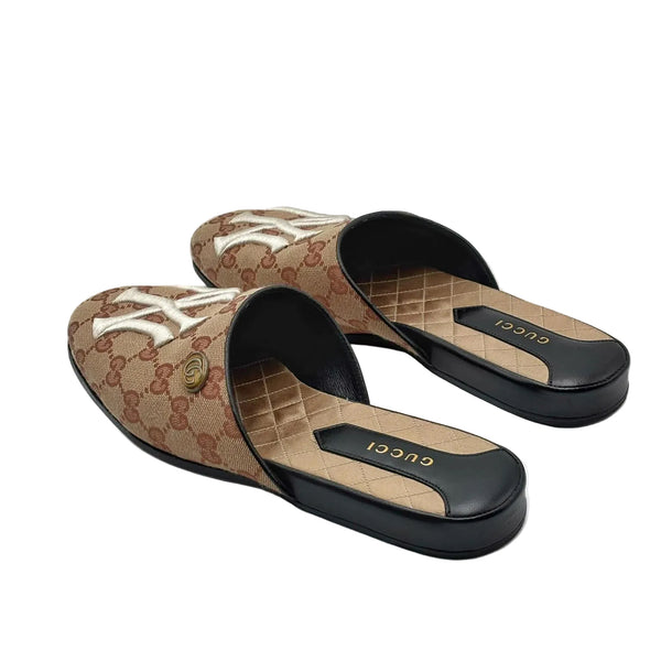 Gucci Beige/Red GG Canvas NY Yankees Mules (Pre-owned)
