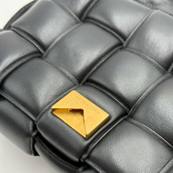 Bottega Veneta Chain Cassette Bag Black Nappa Leather (Like new) 9XBH76K