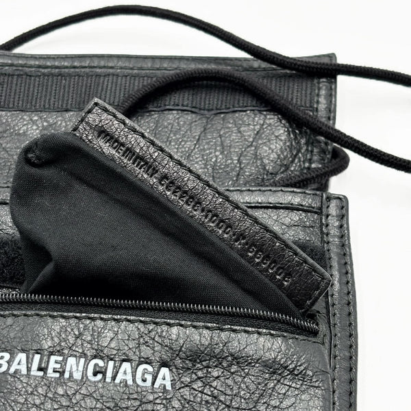 Balenciaga Explorer Pouch With Strap Small in black Arena lambskin (Pre-owned) 7GCKR9J