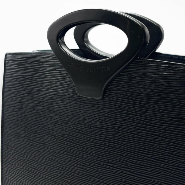 Louis Vuitton Black Epi Leather Ombre Tote Bag (Pre-owned) XHGMVBJ