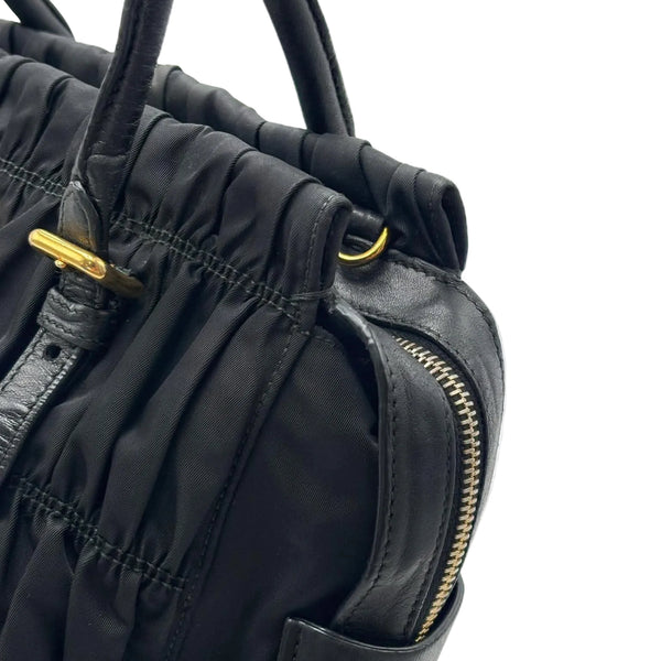 Prada Nylon Gaufre Black Handbag Black (Pre-owned) 47BG9W8