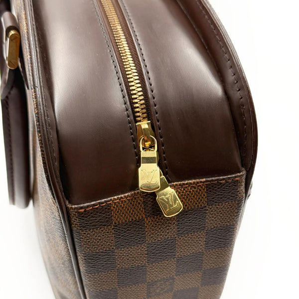 Louis Vuitton Sarria Handbag (Like new)