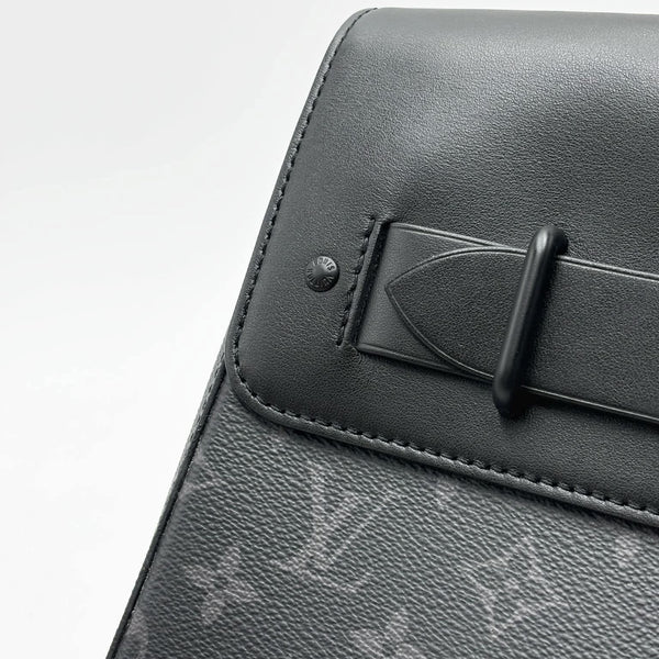 Louis Vuitton Monogram Eclipse Pochette Steamer (Brandnew) WCTDMY4