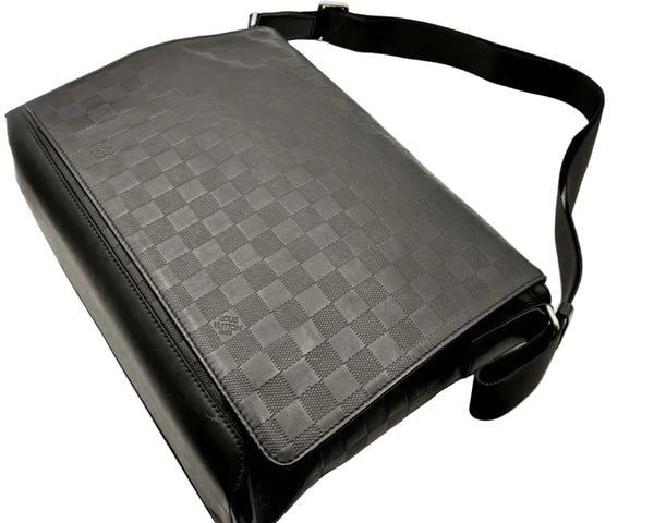 Louis Vuitton District Messenger Bag Damier Infini MM Onyx (Like new)