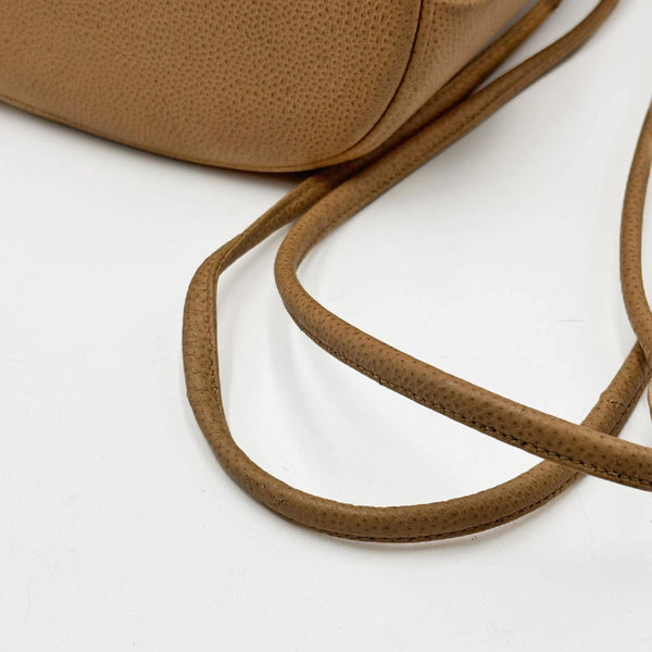 Chanel Caviar Drawstring Bucket Bag Beige (Pre-owned) 4HTX3Y7
