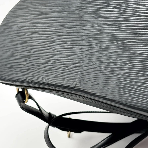 Louis Vuitton Black Epi Leather Gobelins Backpack Bag (Pre-owned) CVJKR9Y