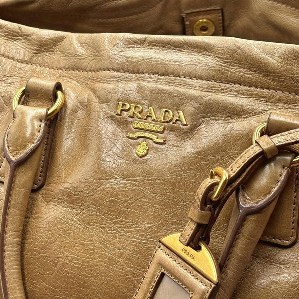 Prada Vitello Shine Leather Shoulder Bag (Pre-owned) WXXHCR7