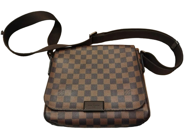 Louis Vuitton Damier Ebene District PM Messenger Bag (Like new)