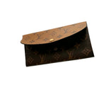 Load image into Gallery viewer, Louis Vuitton Compact Reverse Monogram Emilie Wallet (Like new) G6R7QV8
